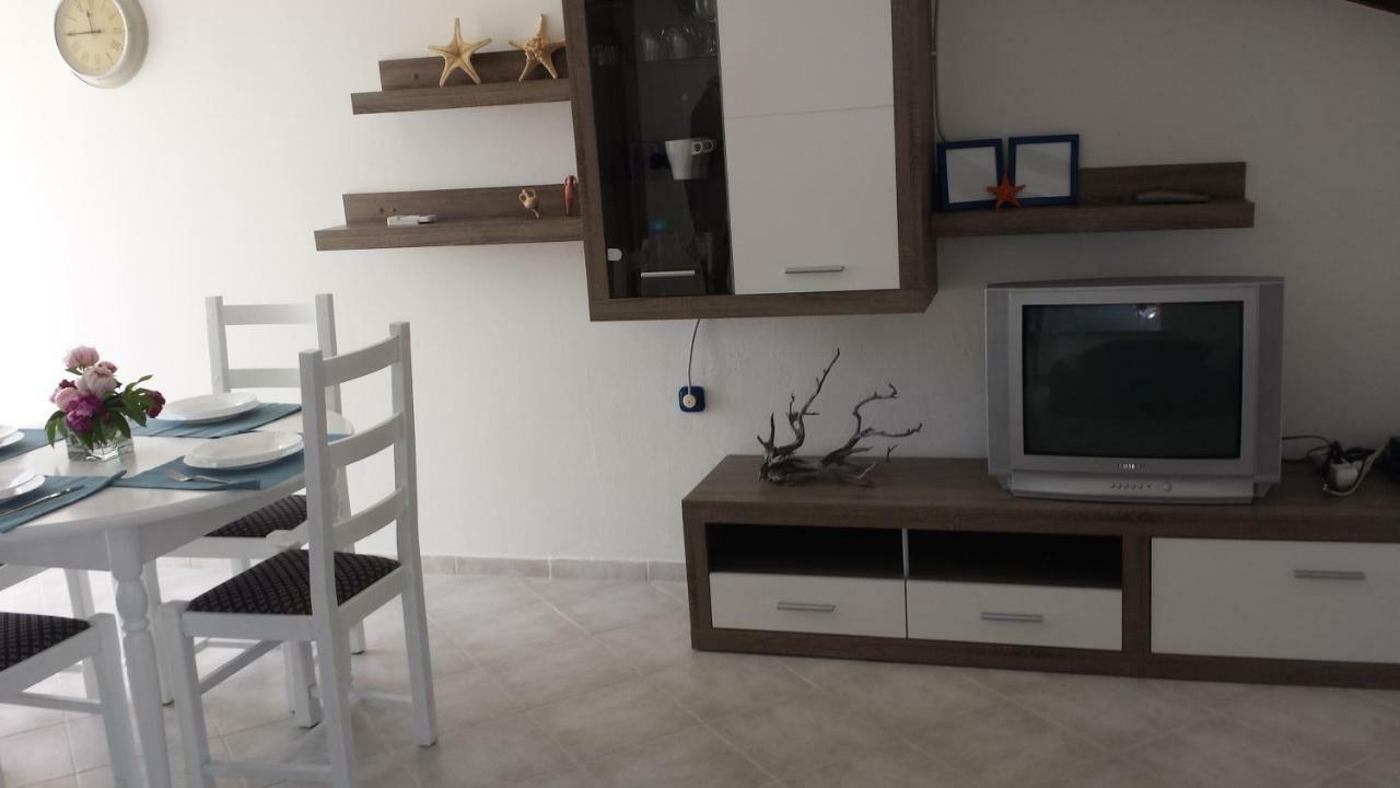 Sloth Apartment Palit Luaran gambar